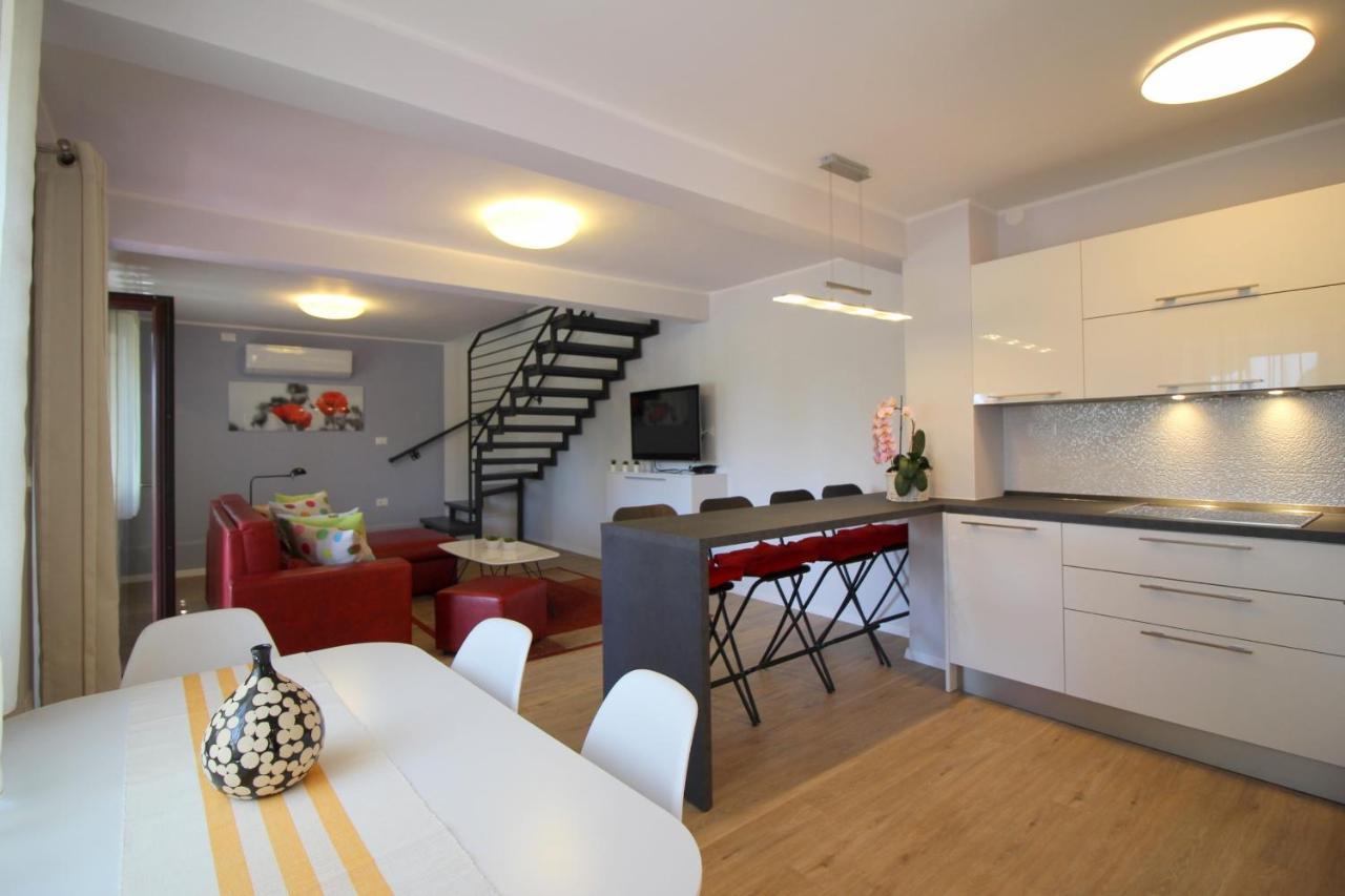 Apartments Tancel Porec Esterno foto