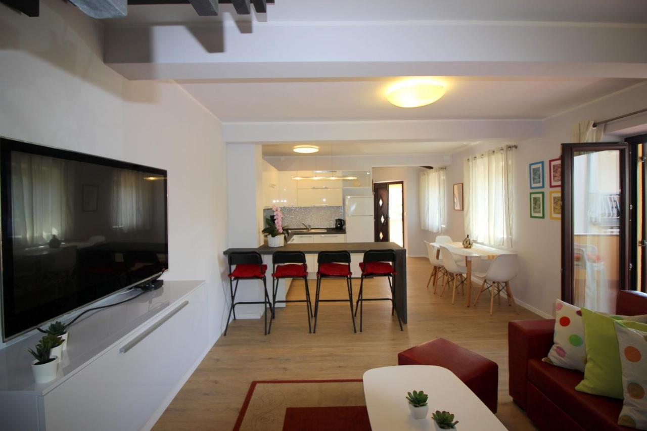 Apartments Tancel Porec Esterno foto