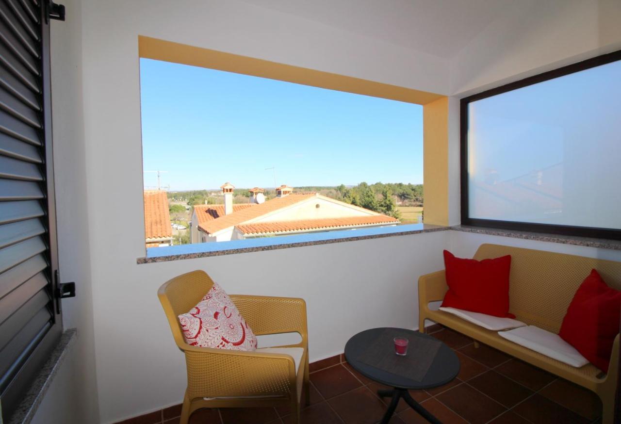 Apartments Tancel Porec Esterno foto
